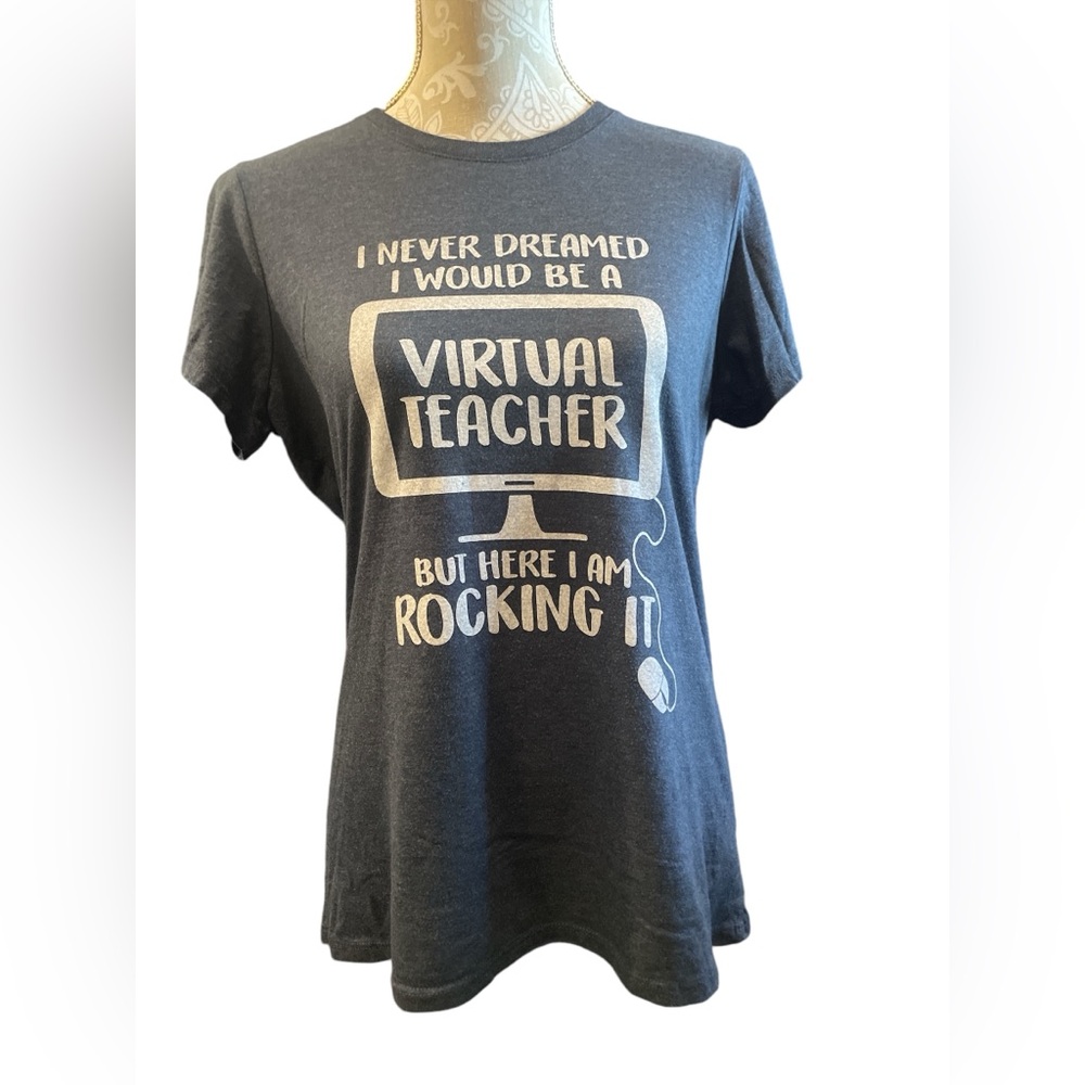 Virtual Teacher Women’s Size Large Grey Tshirt